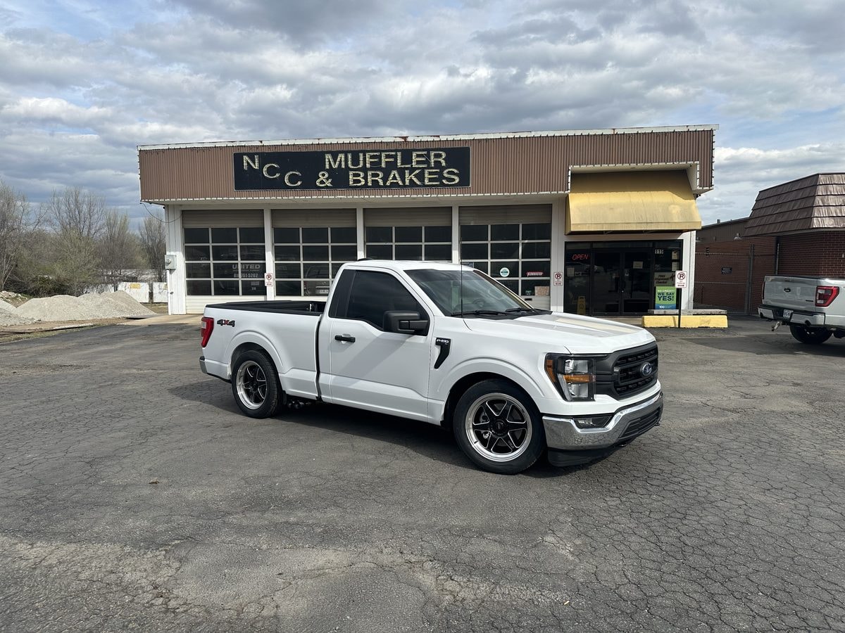 Car fitted with custom performance wheels